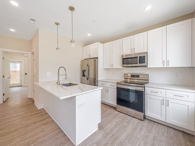 Photo - 2155 N Darien St Townhome