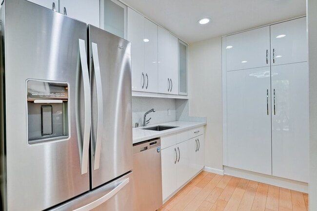 Building Photo - 505 Cypress Point Dr