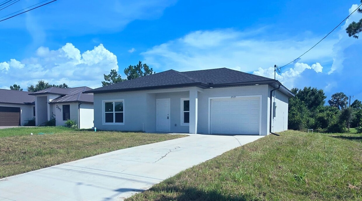 Primary Photo - Brand New Construction-2//2/1 SW Lehigh Acres