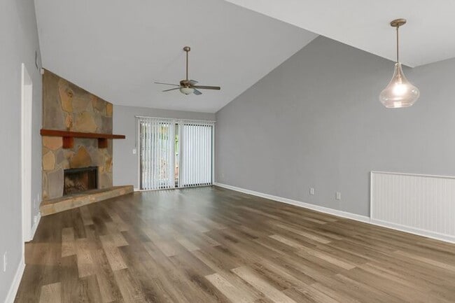 Foto del edificio - 259 Heathersett Dr SW