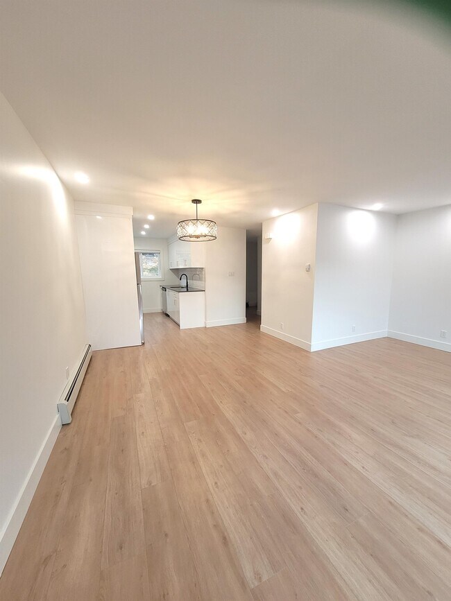 Photo du bâtiment - 1816-1810 10th Ave E
