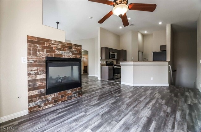 Building Photo - 6059 Mustang Breeze Trail
