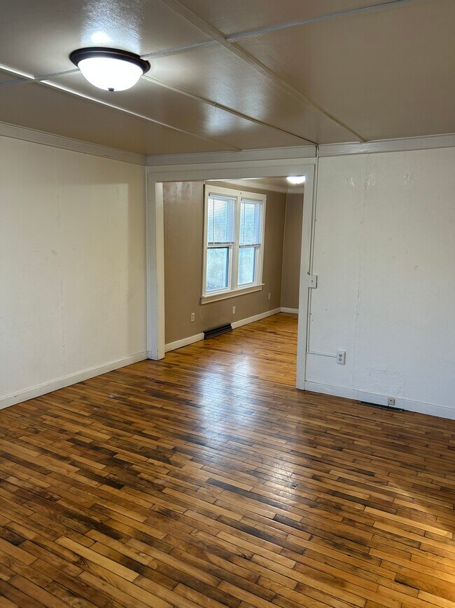 Foto del edificio - 823 Cherry St