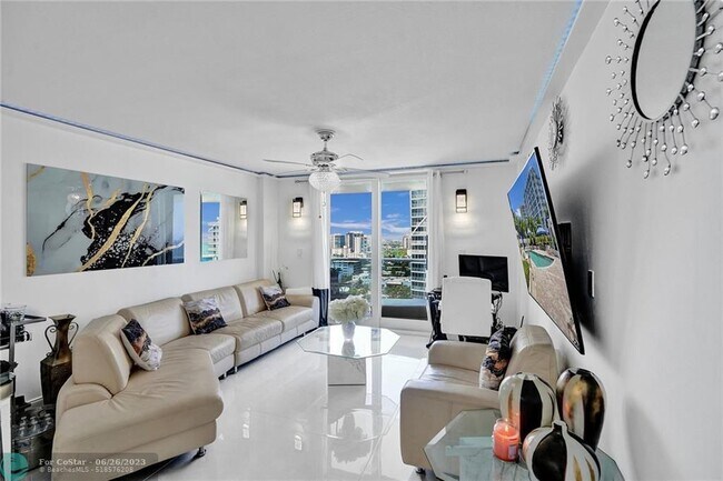 Foto del edificio - 336 N Birch Rd