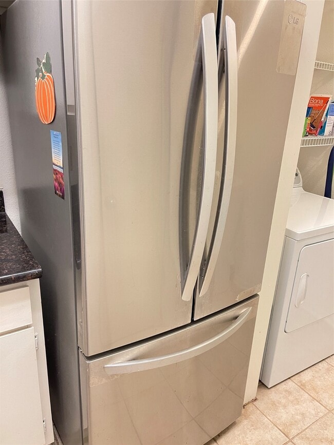 Building Photo - 2800 Jeanetta St