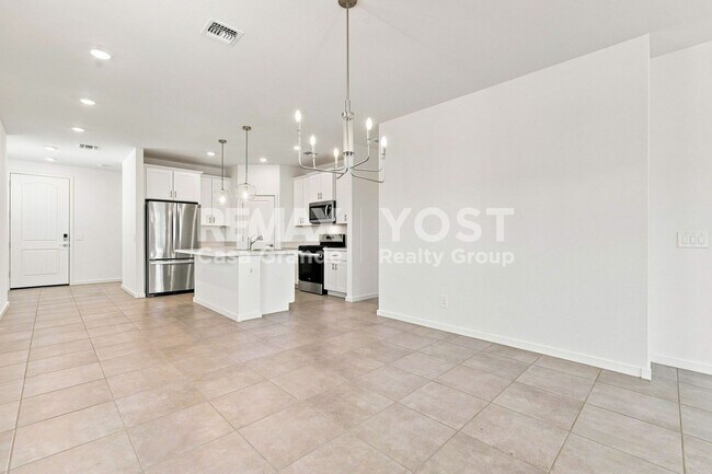 Building Photo - 2689 E Santa Ynez Dr