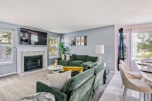 Building Photo - 784 Long Island Cir