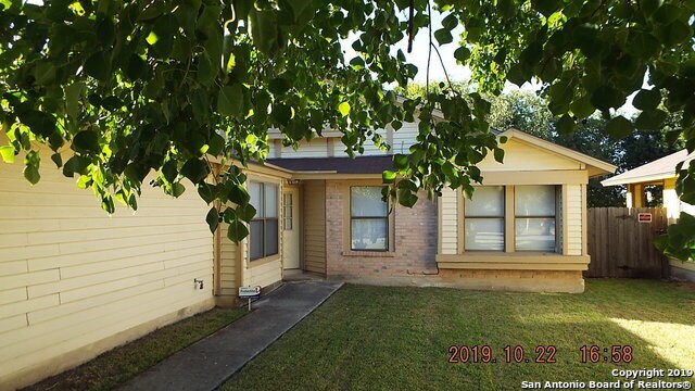 Foto del edificio - 7511 Longing Trail