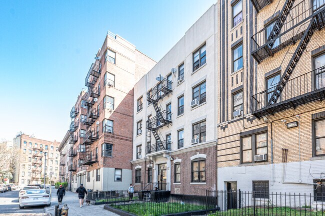 Building Photo - 25 E 21st St