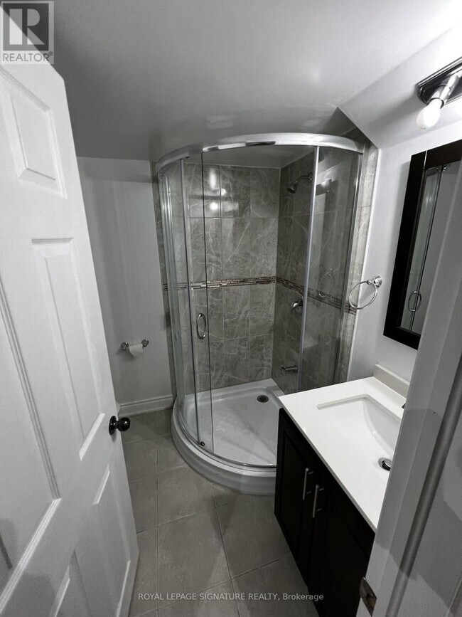 Building Photo - 633 Mirage Pl