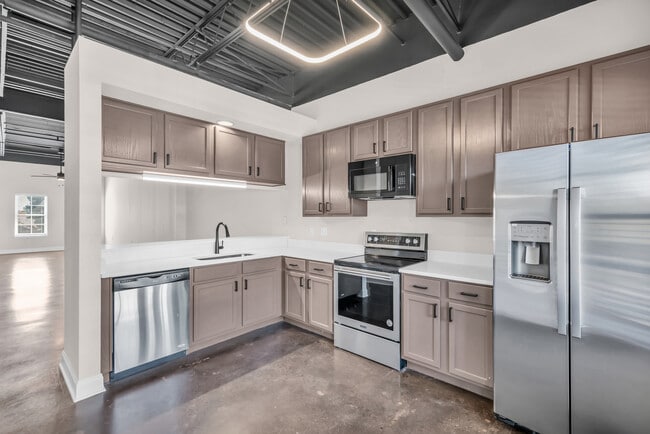 Building Photo - The Lofts in Town Square