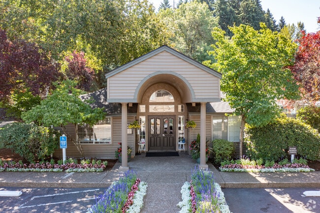 Building Photo - Landmark at Tanasbourne