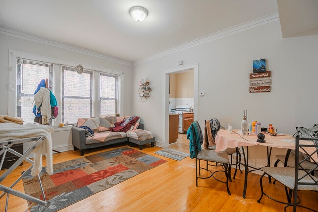 Foto del edificio - 6507 N Hoyne Ave