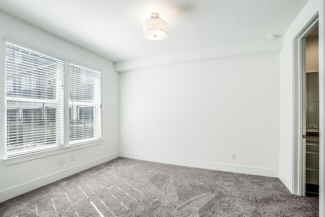 Building Photo - 2616 Rusk St