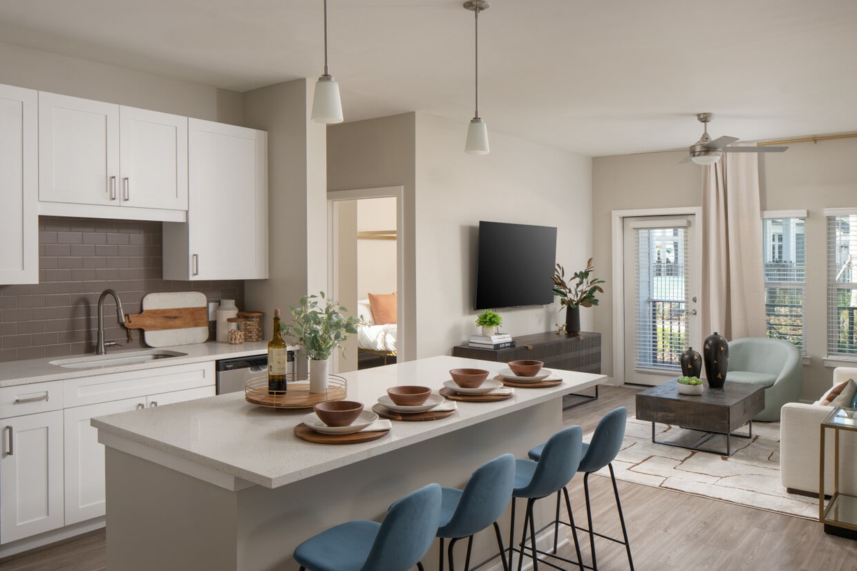 Primary Photo - Tesora