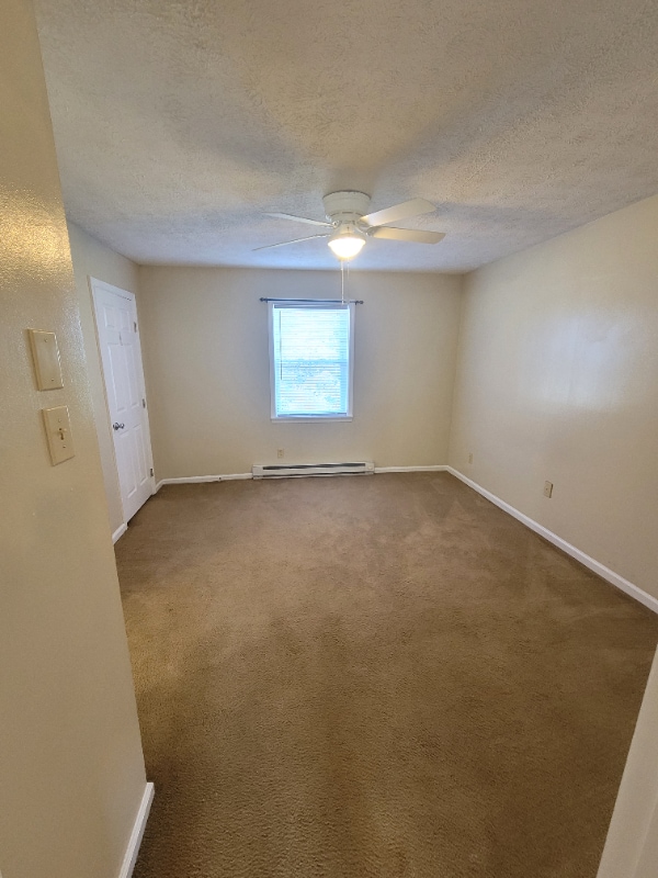 Foto del edificio - 1310 Louisville Rd