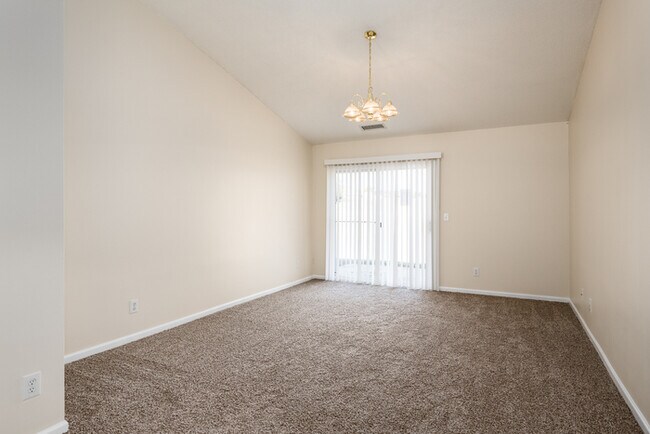 Foto del edificio - Apply Today!