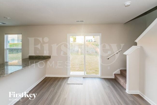 Foto del edificio - 5024 Wolfridge Ave