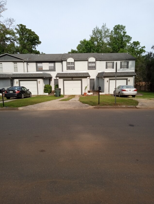 Primary Photo - 2967 Edenderry Dr