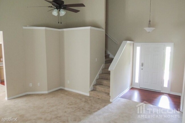Foto del edificio - 98 Dogwood Ridge Dr
