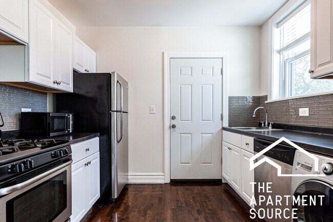 Foto del edificio - 2133 W Giddings St