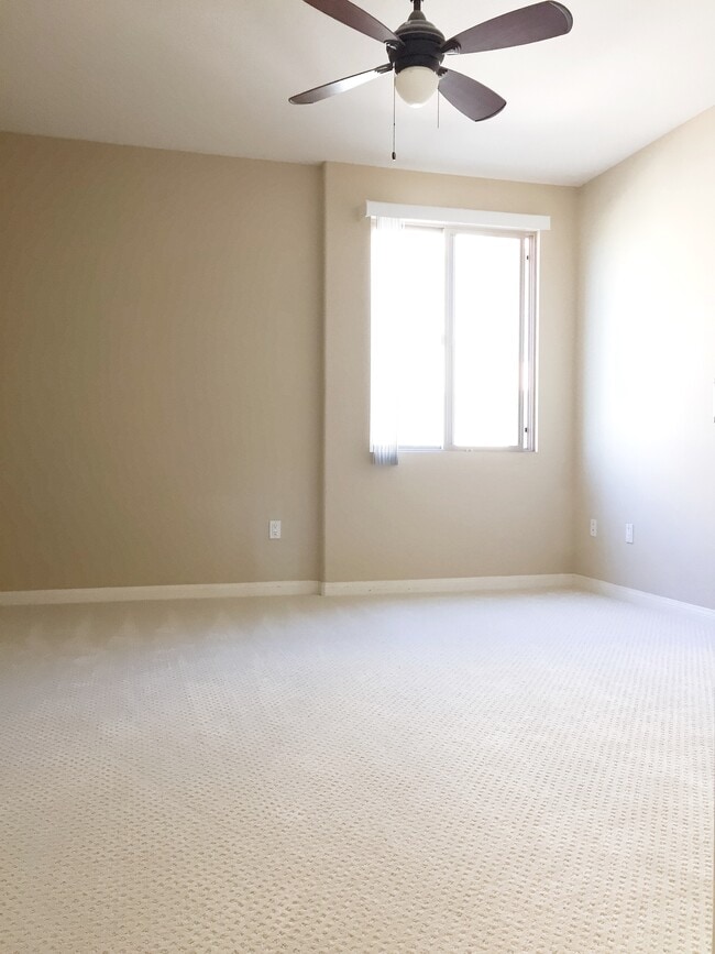 Building Photo - 3877 Pell Pl