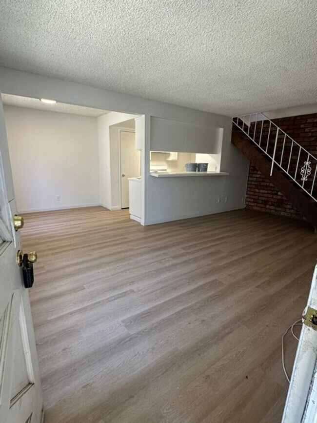 Building Photo - $300 MOVE-IN BONUS! 2 BEDROOM MARINA VILLAGE TOWNHOUSE IN PORT HUENEME