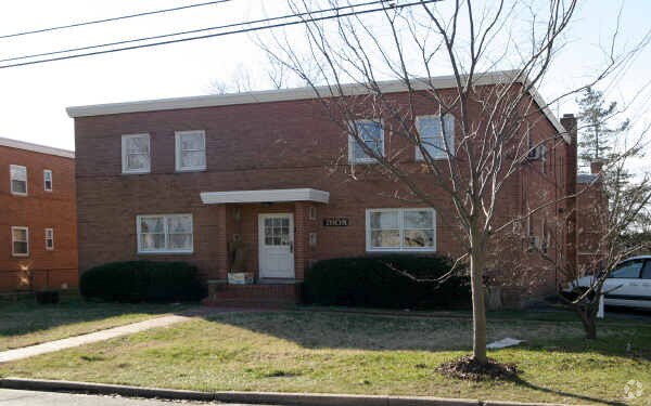 Building Photo - 7808 Kennewick Ave