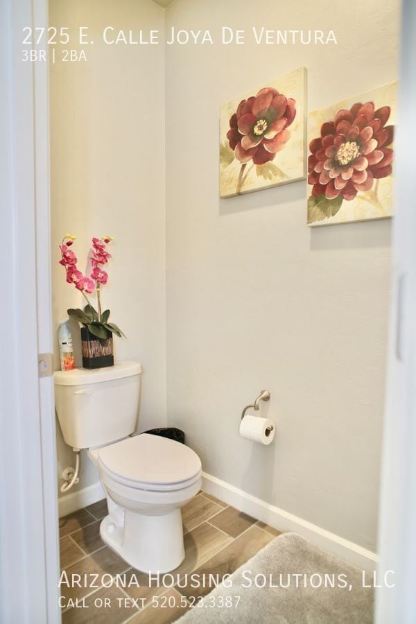 Building Photo - 2725 East Calle Joya de Ventura