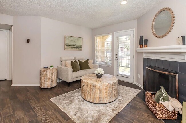 Foto del edificio - 8301 Boat Club Rd