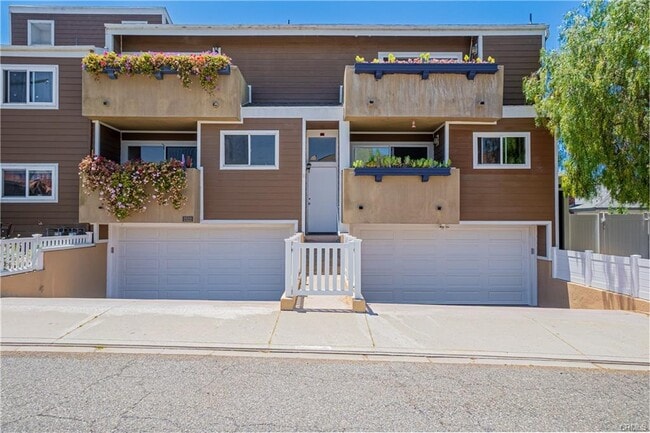 Building Photo - 2522 Voorhees Ave