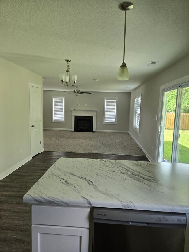 Building Photo - 309 Samuel Run Dr