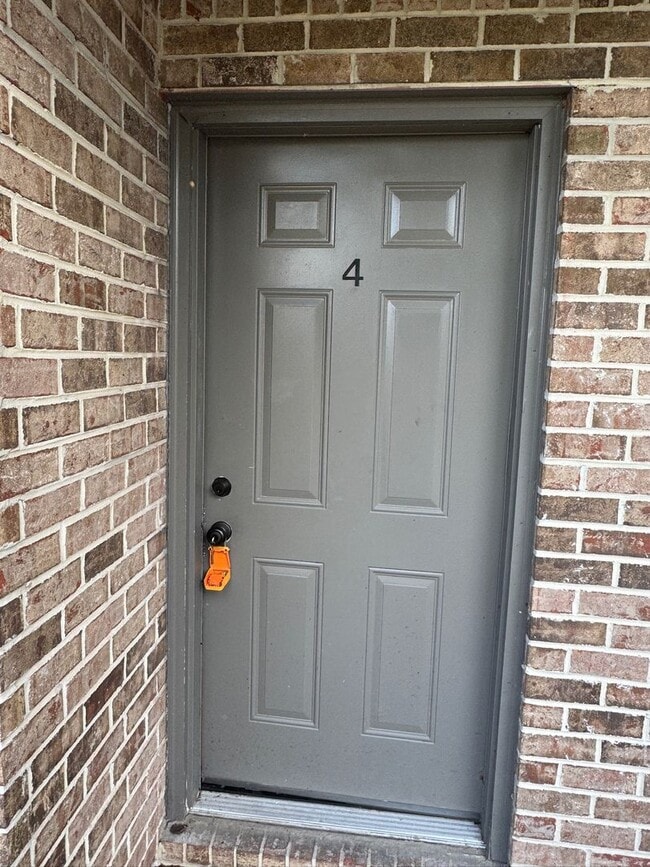 Foto del edificio - 1193 Bentley Rd