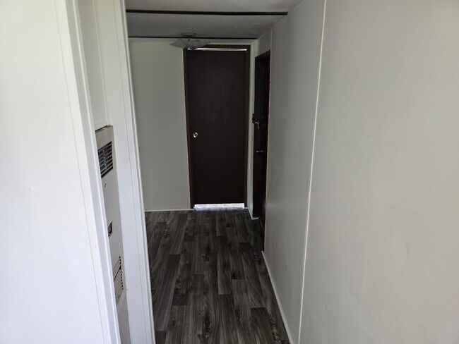 Foto del edificio - 8582 Rye Patch Rd