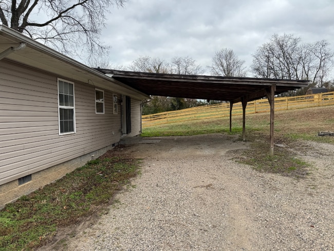 Foto del edificio - 304 Carol Dr