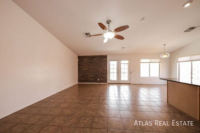 Foto del edificio - 5716 S 30th Ln