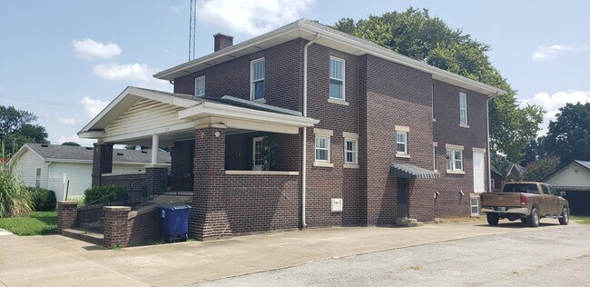 Building Photo - 217 E Broadway St