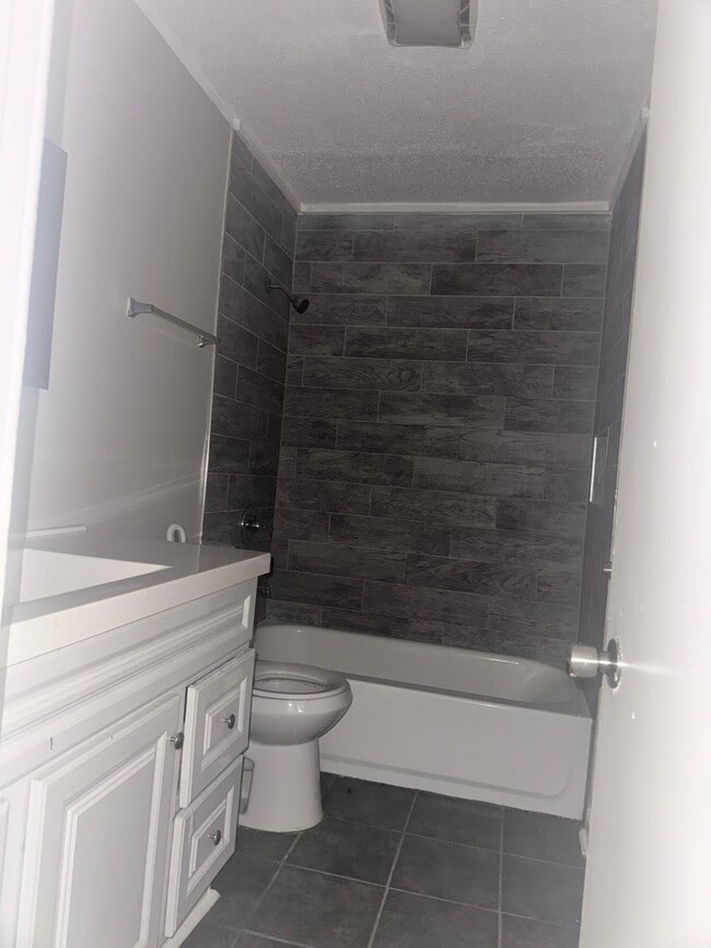 Foto del edificio - 3004 Walker St