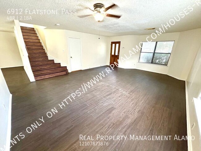 Building Photo - AVAILABLE! 4 Bedroom 2.5 Bath Two Story Ho...