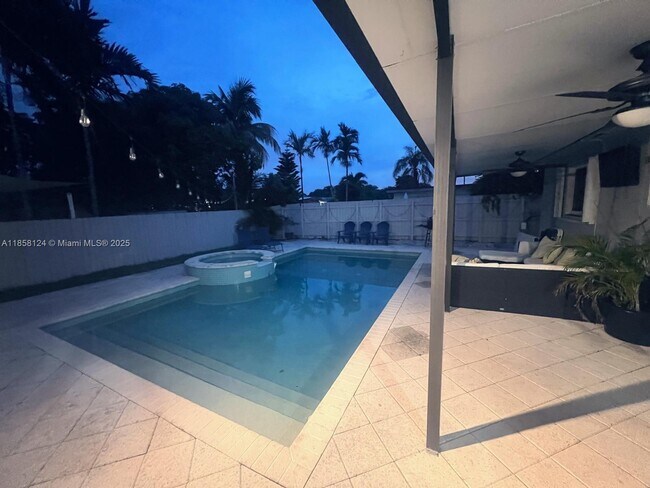 Foto del edificio - 7750 NW 42nd St