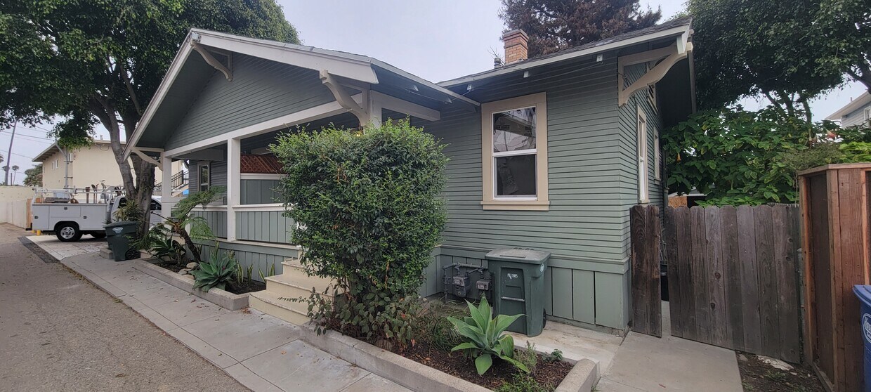 Foto principal - 144 S Ash St