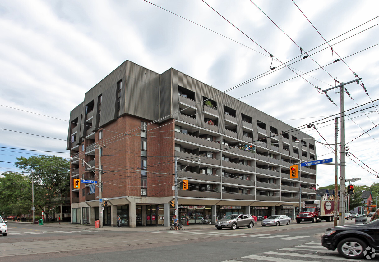 Primary Photo - William Dennison Apartments