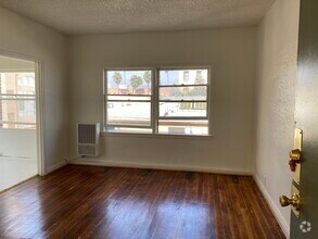Building Photo - 545 S Hobart Blvd