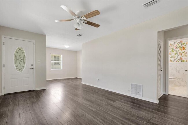 Foto del edificio - 2308 Derbyshire Ave