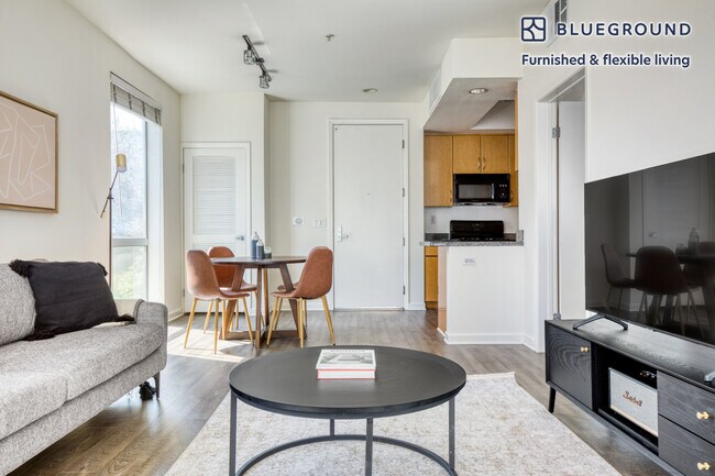 Foto del edificio - 11023 McCormick St