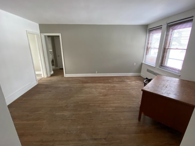 Photo - 340 Ellis Ave Apartment