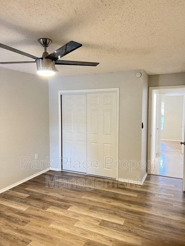 Building Photo - 2801 Willow Run