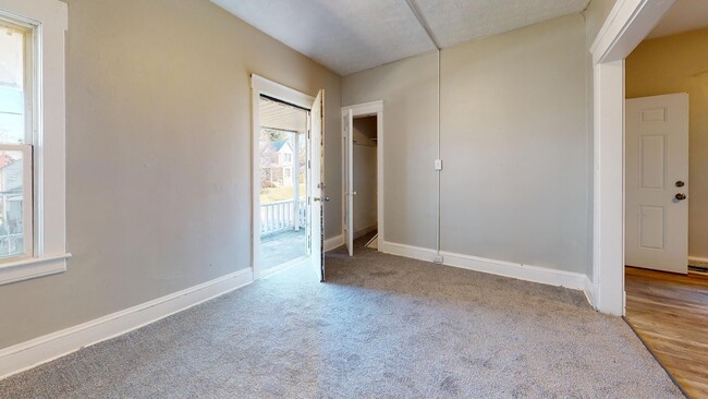 Building Photo - 3204 W.98th