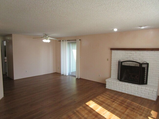 Foto del edificio - 3 Bedroom, 2 Bathroom Home near Middle Sch...