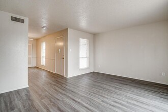 Building Photo - 1623 Westridge St